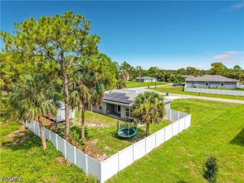 5042 SE Tradewinds Cir, Labelle FL - photo 15 of 16