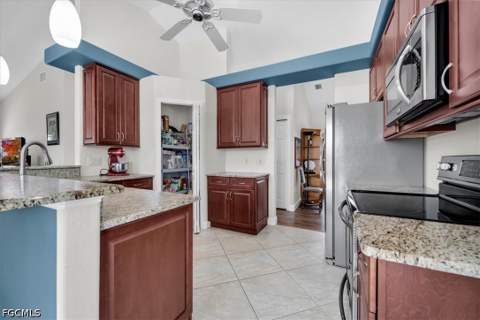 1157 SE 32nd Ter, Cape Coral FL - photo 14 of 49