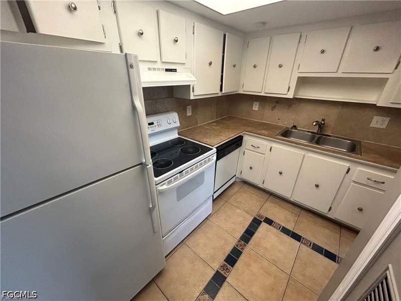 2 bedroom Condominium at 3704 Broadway 316, Windsor West, Fort Myers — photo 5