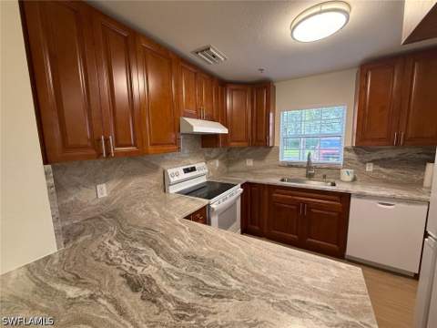 9051 Gervais Cir 1508, Naples FL - photo 11 of 30