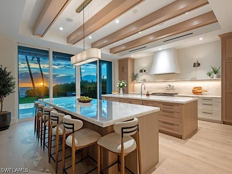 6 bedroom SingleFamilyResidence at 55 13th Ave S, Olde Naples, Naples — photo 4