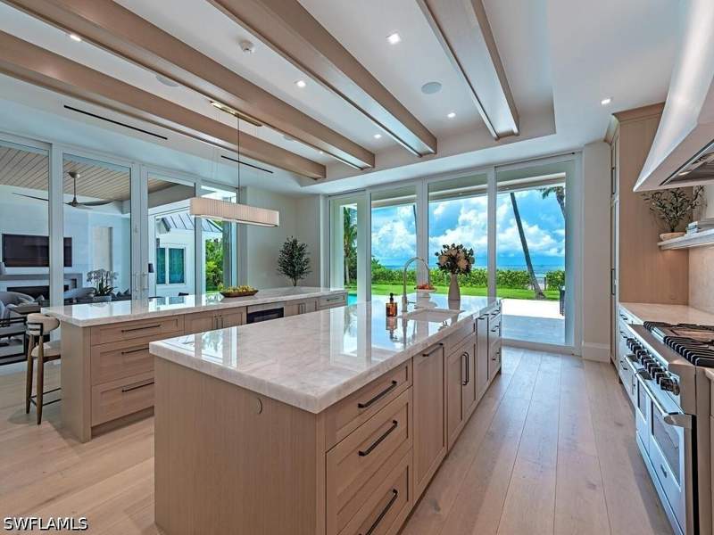 6 bedroom SingleFamilyResidence at 55 13th Ave S, Olde Naples, Naples — photo 5