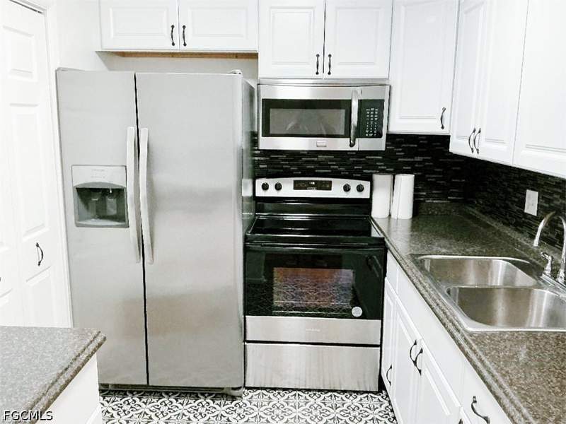 2 bedroom Condominium at 1503 Tropic Ter, Tropic Terrace, North Fort Myers — photo 3