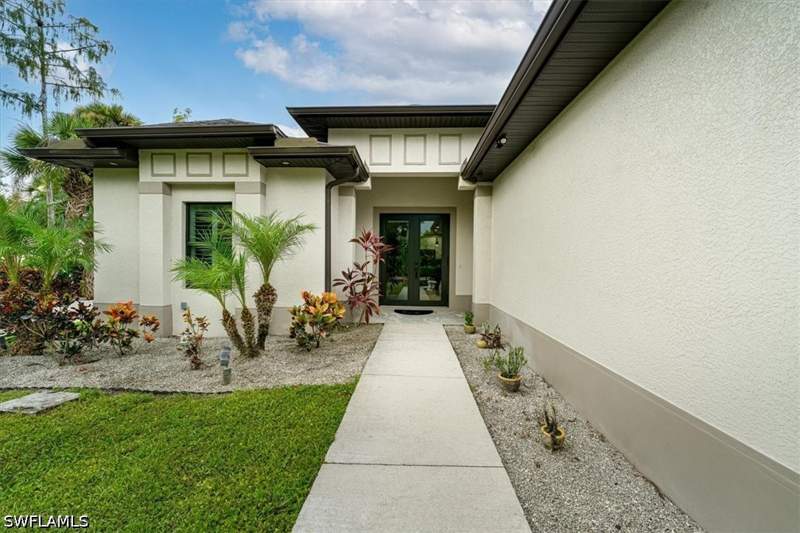 4 bedroom SingleFamilyResidence at 328 16th Ave NW, Golden Gate Estates, Naples — photo 2
