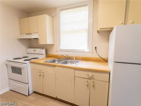 3802 Seminole Ave, Fort Myers FL - photo 15 of 29