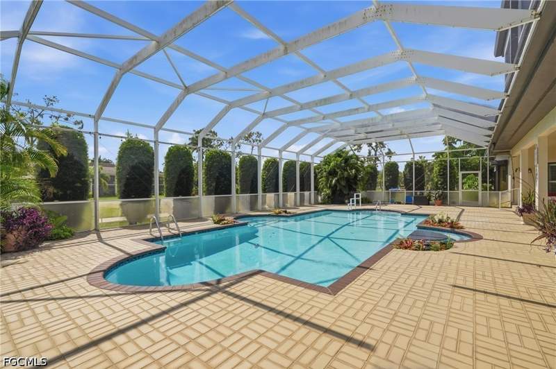 5 bedroom SingleFamilyResidence at 16676 Bobcat Dr, The Forest, Fort Myers — photo 3