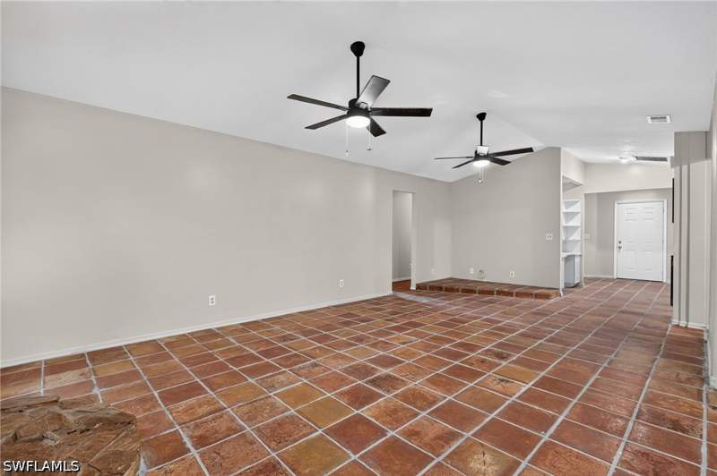 5 bedroom SingleFamilyResidence at 17565 Lee Rd, San Carlos Park, Fort Myers — photo 2