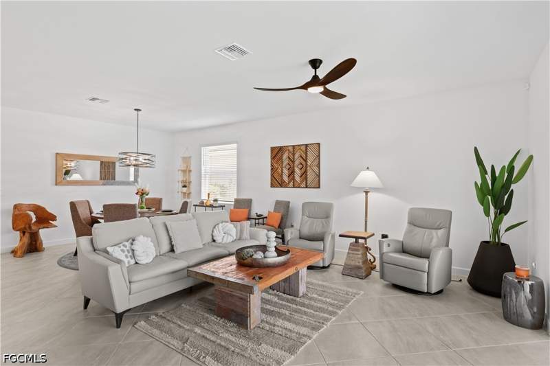 3 bedroom SingleFamilyResidence at 3390 Weston Manor Dr, Country Club, Alva — photo 2