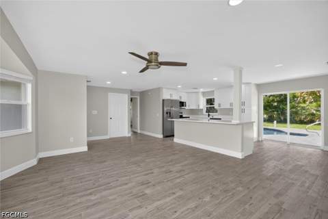 1628 N Flossmoor Rd, Fort Myers FL - photo 10 of 38