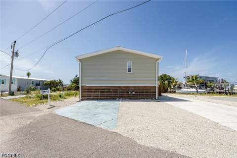3822 Blueberry Ln, St James City FL - photo 7 of 49