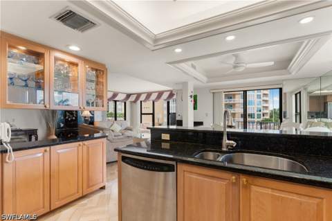 4451 Gulf Shore Blvd N 505, Naples FL - photo 10 of 39