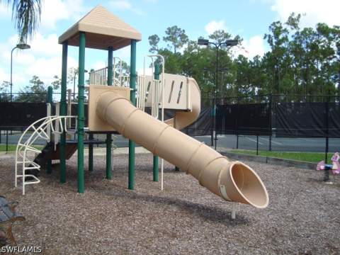 5210 Birmingham Dr 101, Naples FL - photo 23 of 26