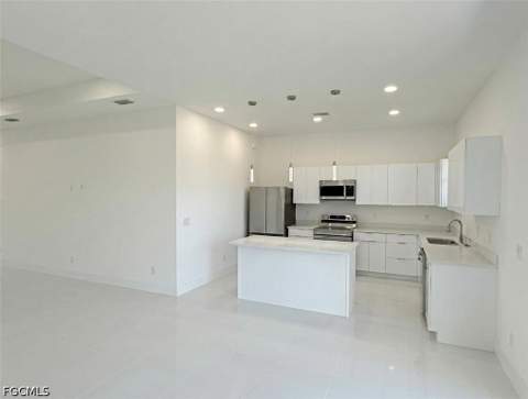 2725 Embers Pkwy W, Cape Coral FL - photo 18 of 40