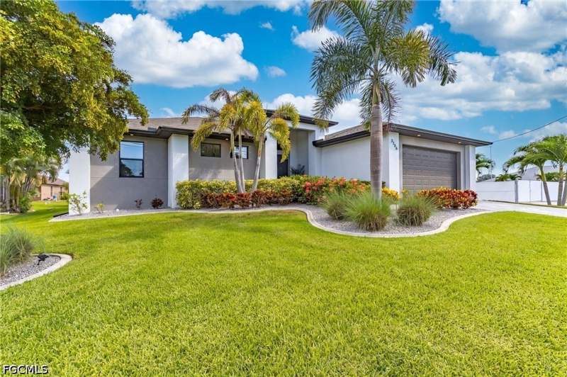 4 bedroom SingleFamilyResidence at 3306 SW 3rd Ter, Cape Coral, Cape Coral — photo 3