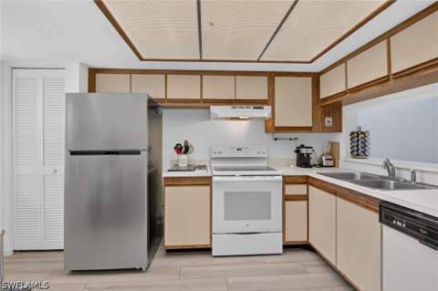 909 Augusta Blvd 7, Naples FL - photo 12 of 40