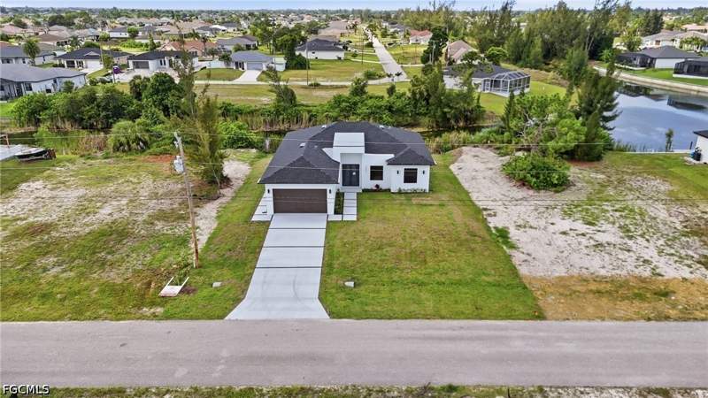 3 bedroom SingleFamilyResidence at 2026 NW 21st St, Cape Coral, Cape Coral — photo 4