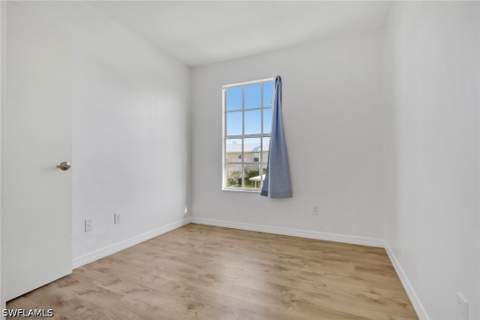 6085 Lake Front Dr, Fort Myers FL - photo 11 of 30