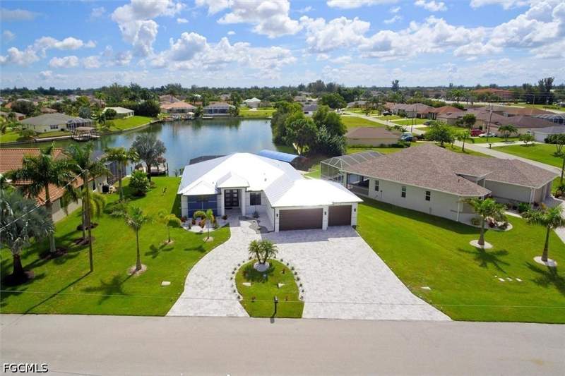 4 bedroom SingleFamilyResidence at 3113 SW 18th Ave, Cape Coral, Cape Coral — photo 2