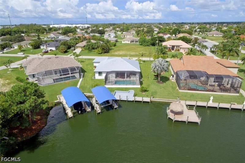 4 bedroom SingleFamilyResidence at 3113 SW 18th Ave, Cape Coral, Cape Coral — photo 3