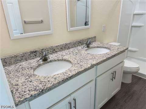 557 Oakshire Ln, Lehigh Acres FL - photo 22 of 36