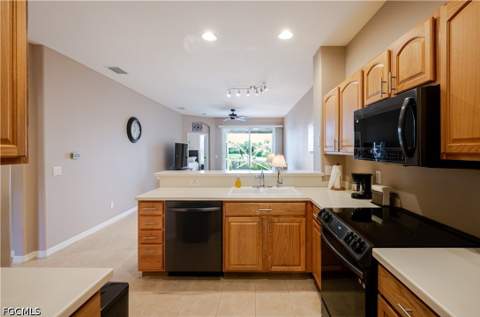 20911 Calle Cristal Ln 3, North Fort Myers FL - photo 8 of 43