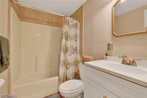 9044 Somerset Ln, Bonita Springs FL - photo 17 of 44