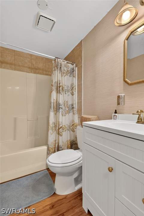 9044 Somerset Ln, Bonita Springs FL - photo 18 of 44