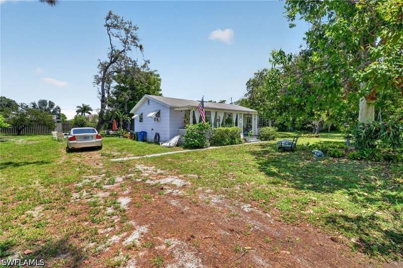 2 bedroom SingleFamilyResidence at 9044 Somerset Ln, Bonita Farms, Bonita Springs — photo 5