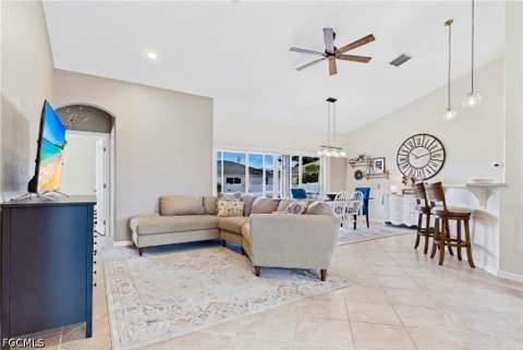 2658 SW 31st Ln, Cape Coral FL - photo 6 of 41