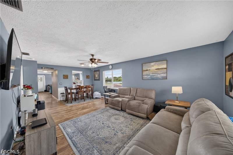 2 bedroom Condominium at 4420 Santa Barbara Blvd 204, Sunward Condo, Cape Coral — photo 4