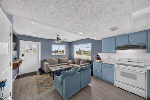 4420 Santa Barbara Blvd 204, Cape Coral FL - photo 7 of 29