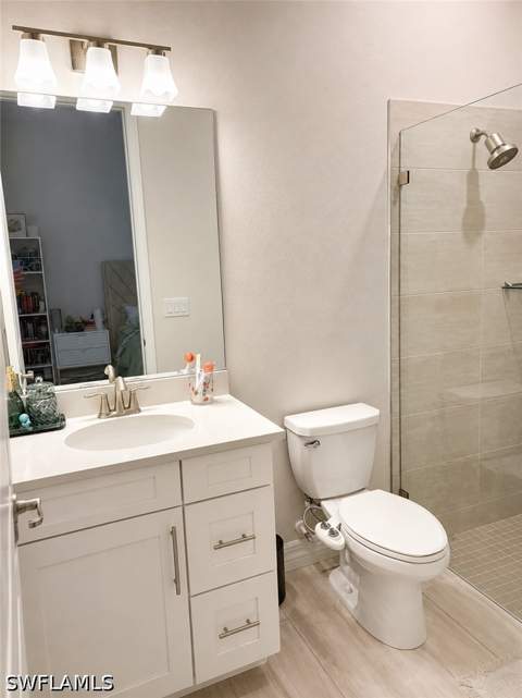 13585 Blue Bay Cir, Fort Myers FL - photo 18 of 33