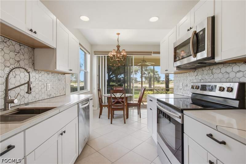 2 bedroom Condominium at 3010 Meandering Way 101, Idlewild, Fort Myers — photo 2