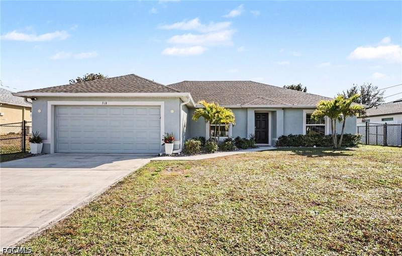 4 bedroom SingleFamilyResidence at 318 NW 4th St, Cape Coral, Cape Coral — photo 2