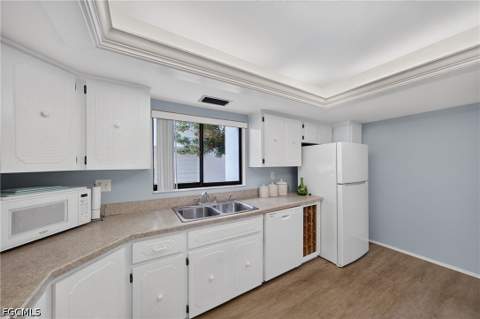 4570 Trawler Ct 102, Fort Myers FL - photo 8 of 44