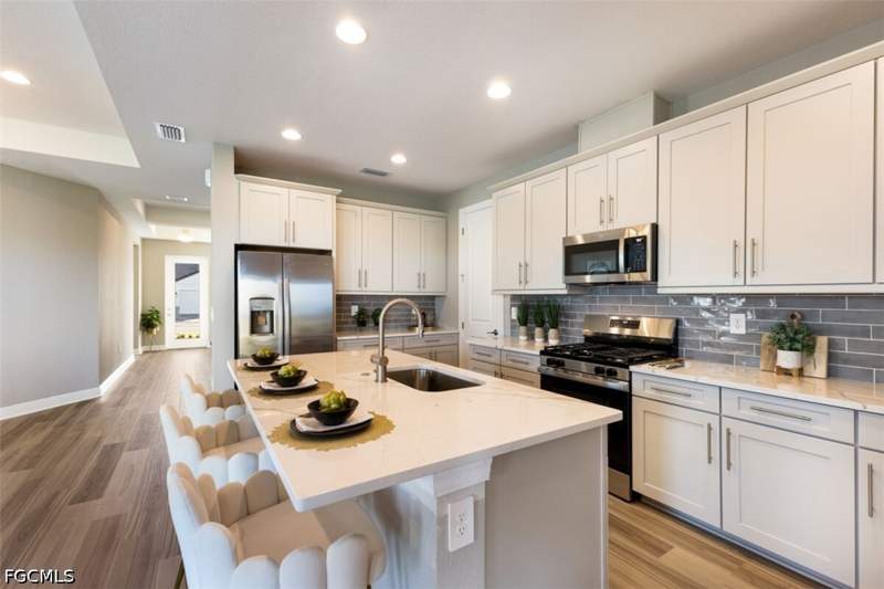 3 bedroom SingleFamilyResidence at 13679 Loredo Way, Turnleaf, Punta Gorda — photo 4