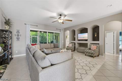 193 Skipping Stone Ln, Naples FL - photo 8 of 46