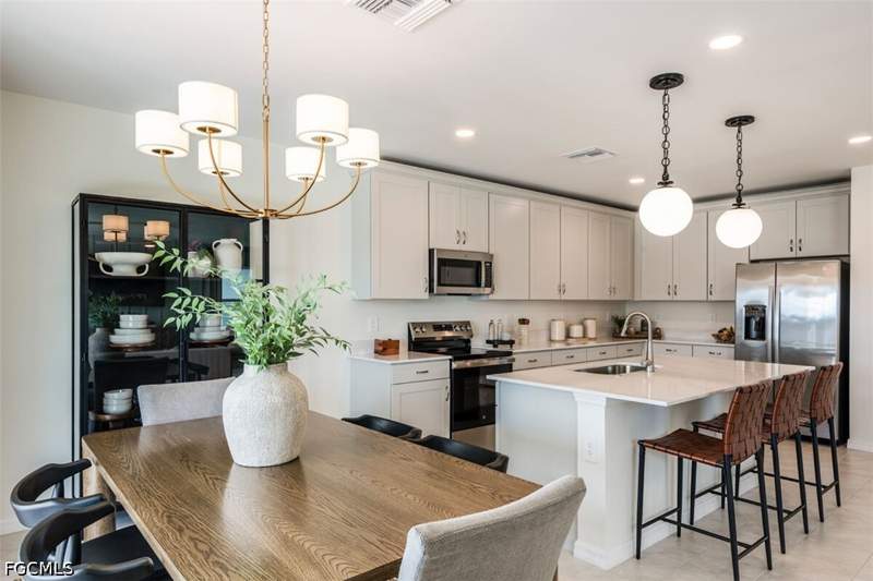 5 bedroom SingleFamilyResidence at 13688 Loredo Way, Turnleaf, Punta Gorda — photo 4