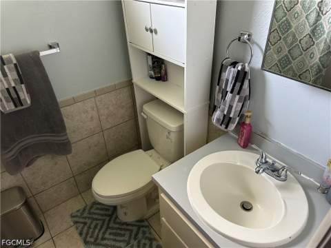 2124 NE 7th Pl, Cape Coral FL - photo 10 of 34