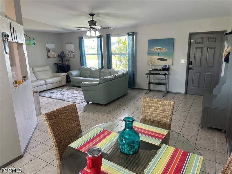 3 bedroom SingleFamilyResidence at 2124 NE 7th Pl, Cape Coral, Cape Coral — photo 2