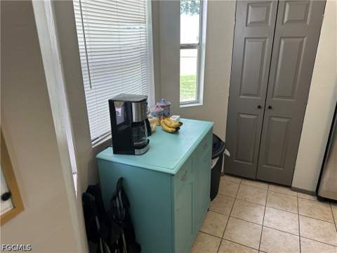2124 NE 7th Pl, Cape Coral FL - photo 7 of 34