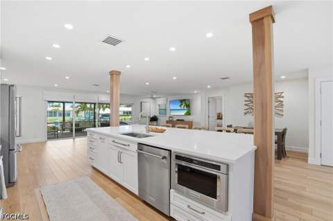 405 Prather Dr, Fort Myers FL - photo 8 of 31