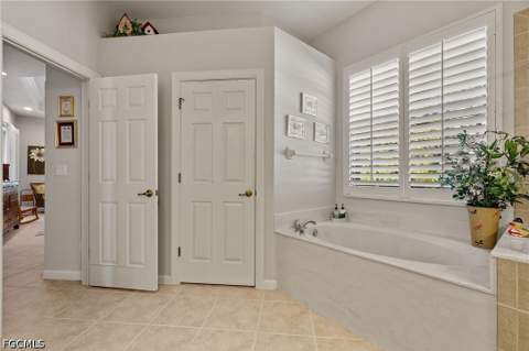 8872 King Henry Ct, Fort Myers FL - photo 18 of 26