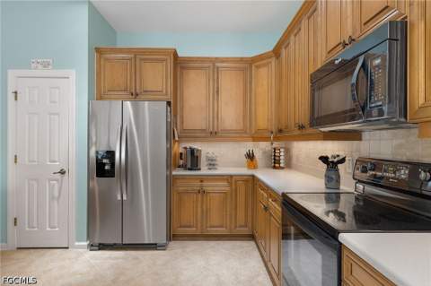 8872 King Henry Ct, Fort Myers FL - photo 7 of 26