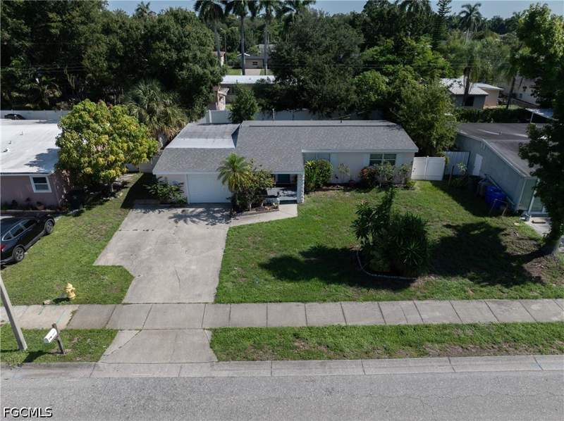 3 bedroom SingleFamilyResidence at 1643 Ricardo Ave, McGregor Estates, Fort Myers — photo 3