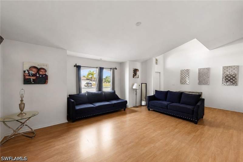 3 bedroom SingleFamilyResidence at 3001 SW 1st Pl, Cape Coral, Cape Coral — photo 3