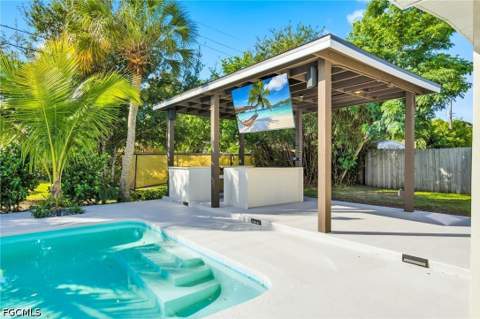 1560 Ricardo Ave, Fort Myers FL - photo 15 of 18