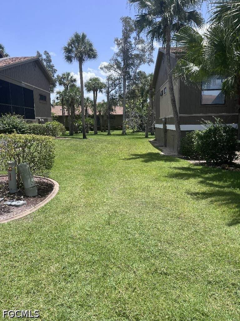 2 bedroom Duplex at 17656 Village Inlet Ct, Island Park Village, Fort Myers — photo 2