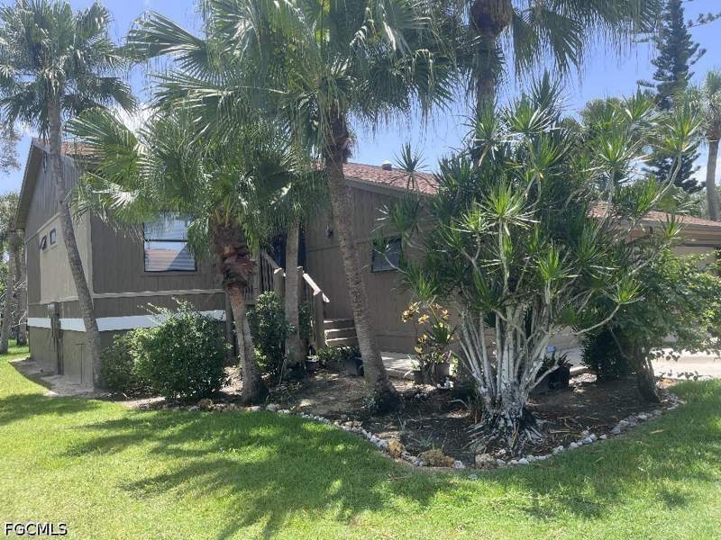 2 bedroom Duplex at 17656 Village Inlet Ct, Island Park Village, Fort Myers — photo 4