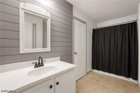 10365 Canal Brook Ln, Lehigh Acres FL - photo 16 of 50